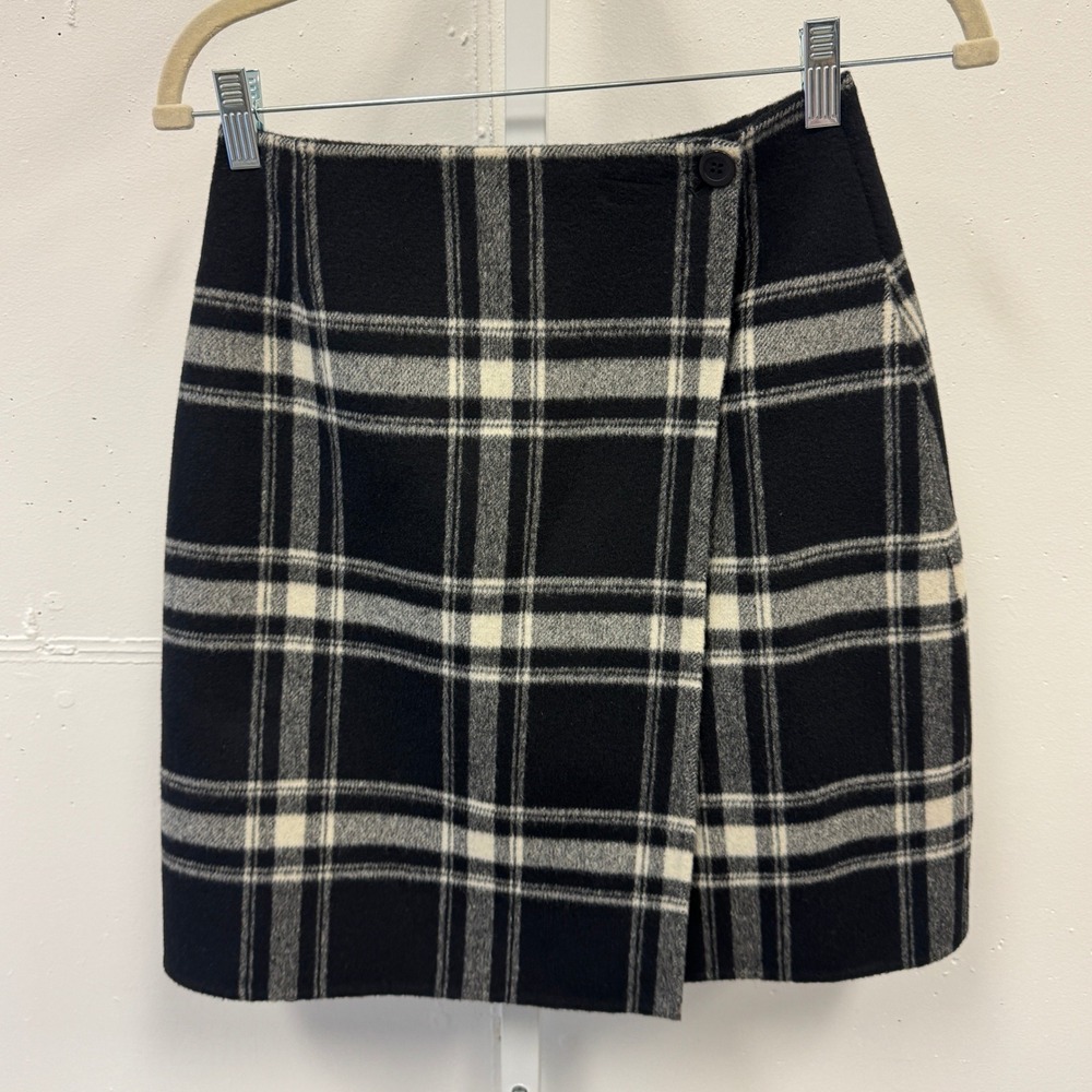 JON Black White Plaid Wool Blend Wrap Mini Skirt Size 4 Made in Korea Academia‎